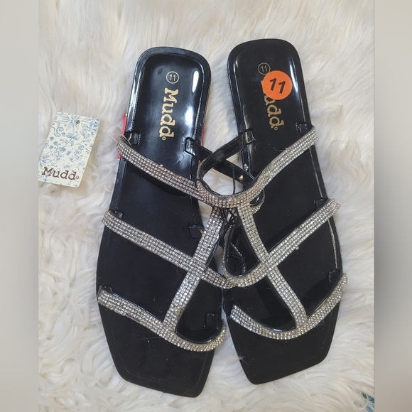 Mudd Women's Black Sandals - Picture 1 of 9